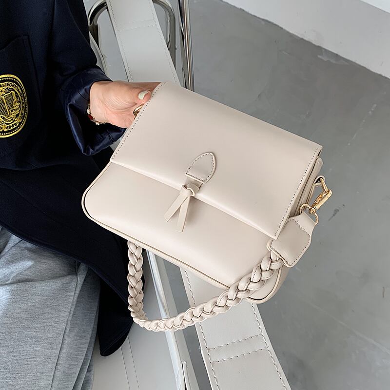 ネットレッドバッグ女性2020新しい流行のファッションニッチデザインワンショルダーアンダーアームバッグサマーワイルドインススモールスクエアバッグ 手作りハンドバック47466250944