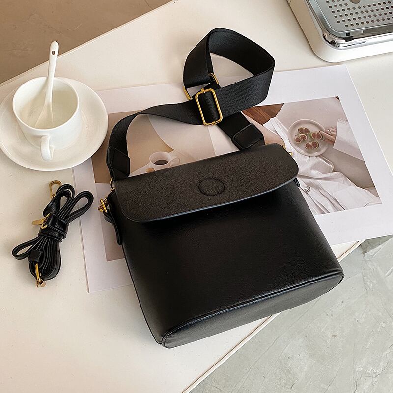 ネットセレブスモールバッグレディースバッグ2020秋冬人気新流行ファッションカジュアルオールマッチハイエンドクロスボディバケットバッグ Tiancai_Wing_Bag73132648303