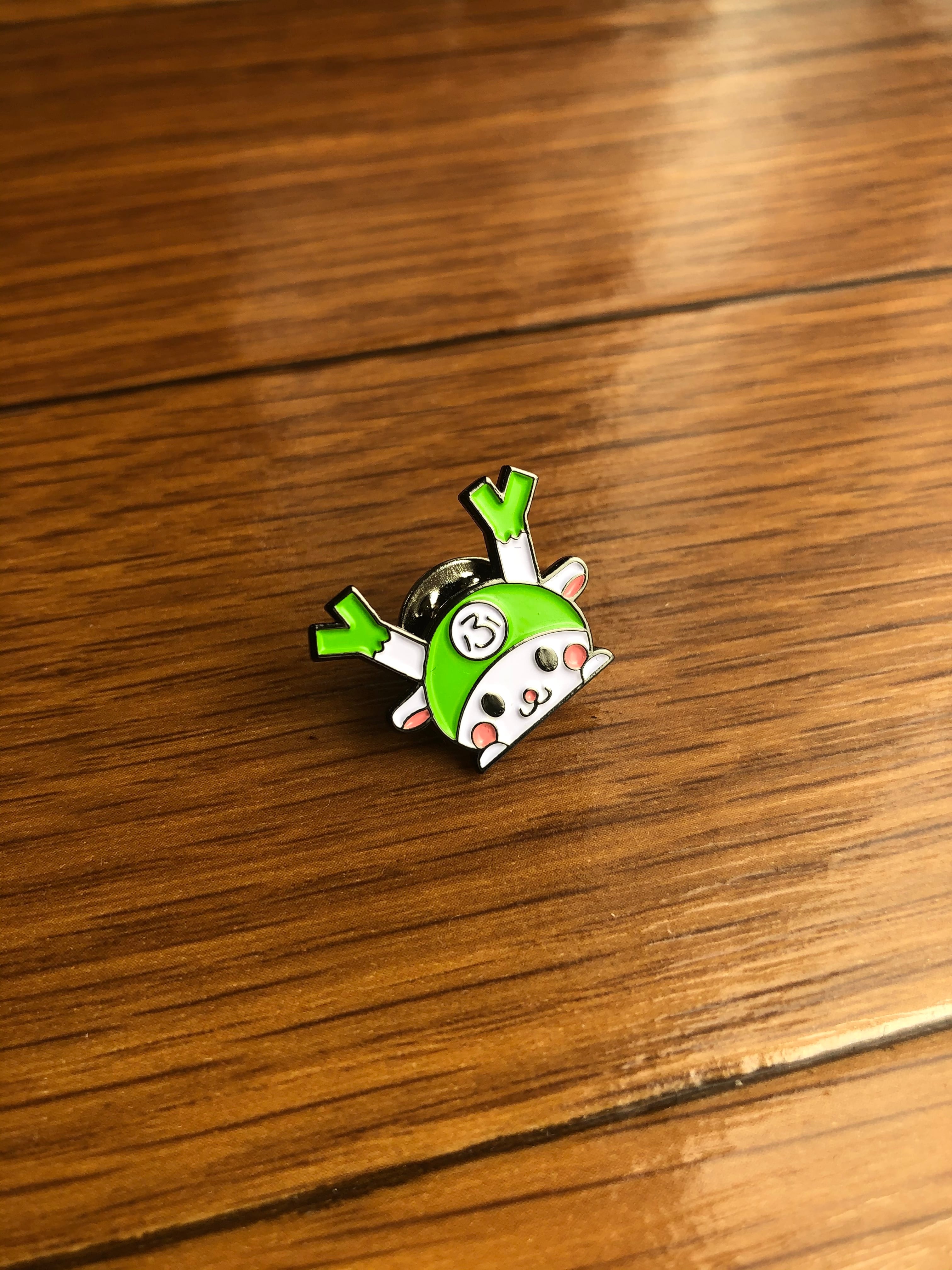 ふっかちゃんピンバッジ | ふっかちゃんグッズ製作所