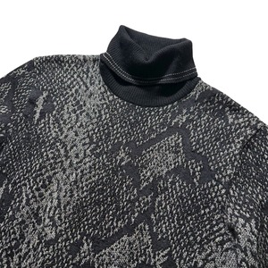 vintage GIANNI VERSACE python jacquard turtle neck sweater