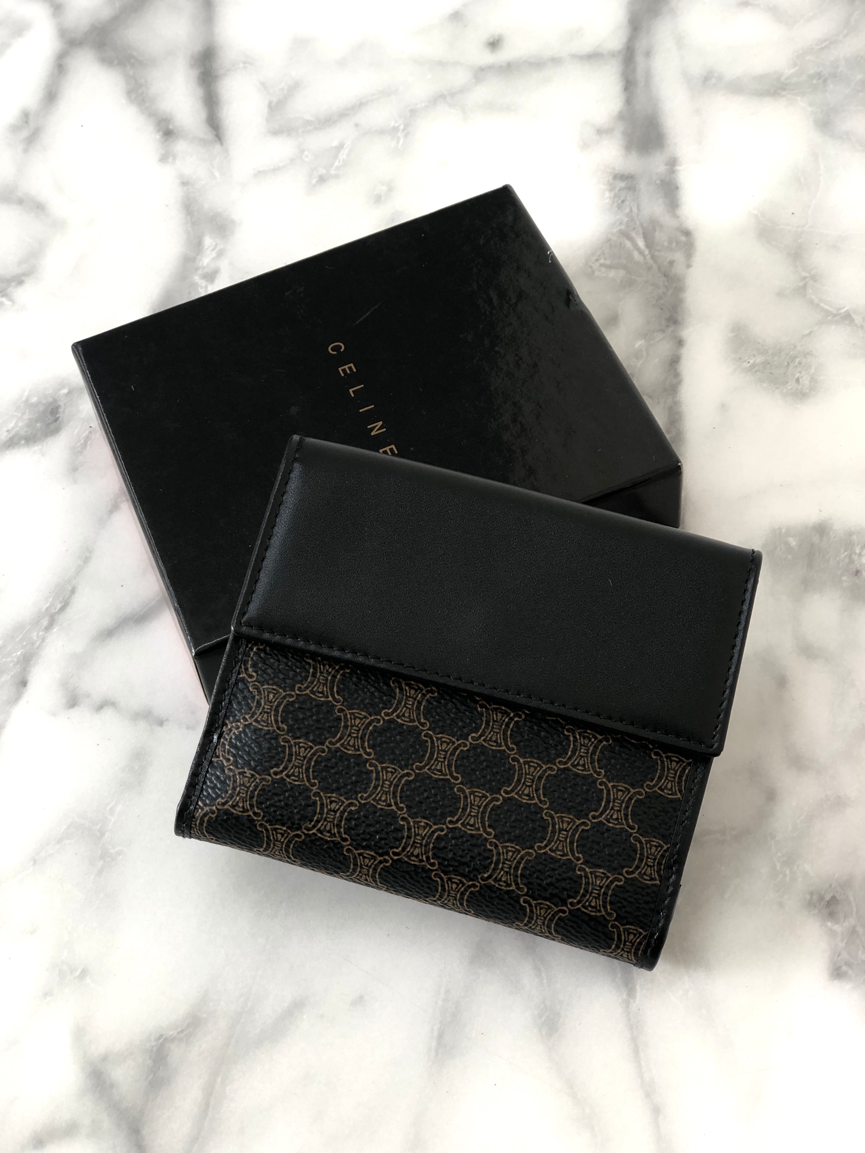 CELINE セリーヌ 財布 ミニ財布 二つ折り財布 黒 ブラックblack