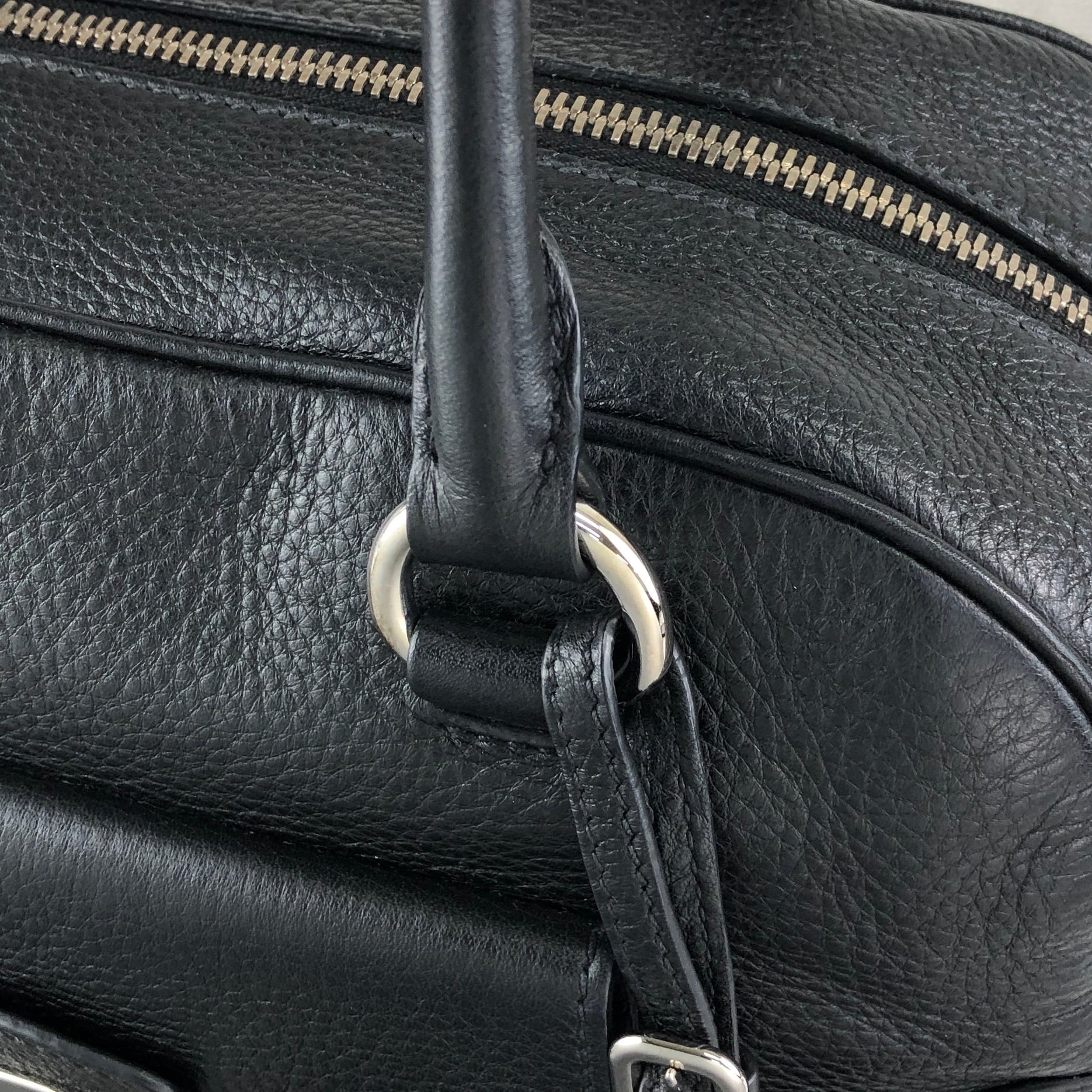 PRADA プラダ ショルダーバッグ ブラック ロゴ プッシュロック レザー
