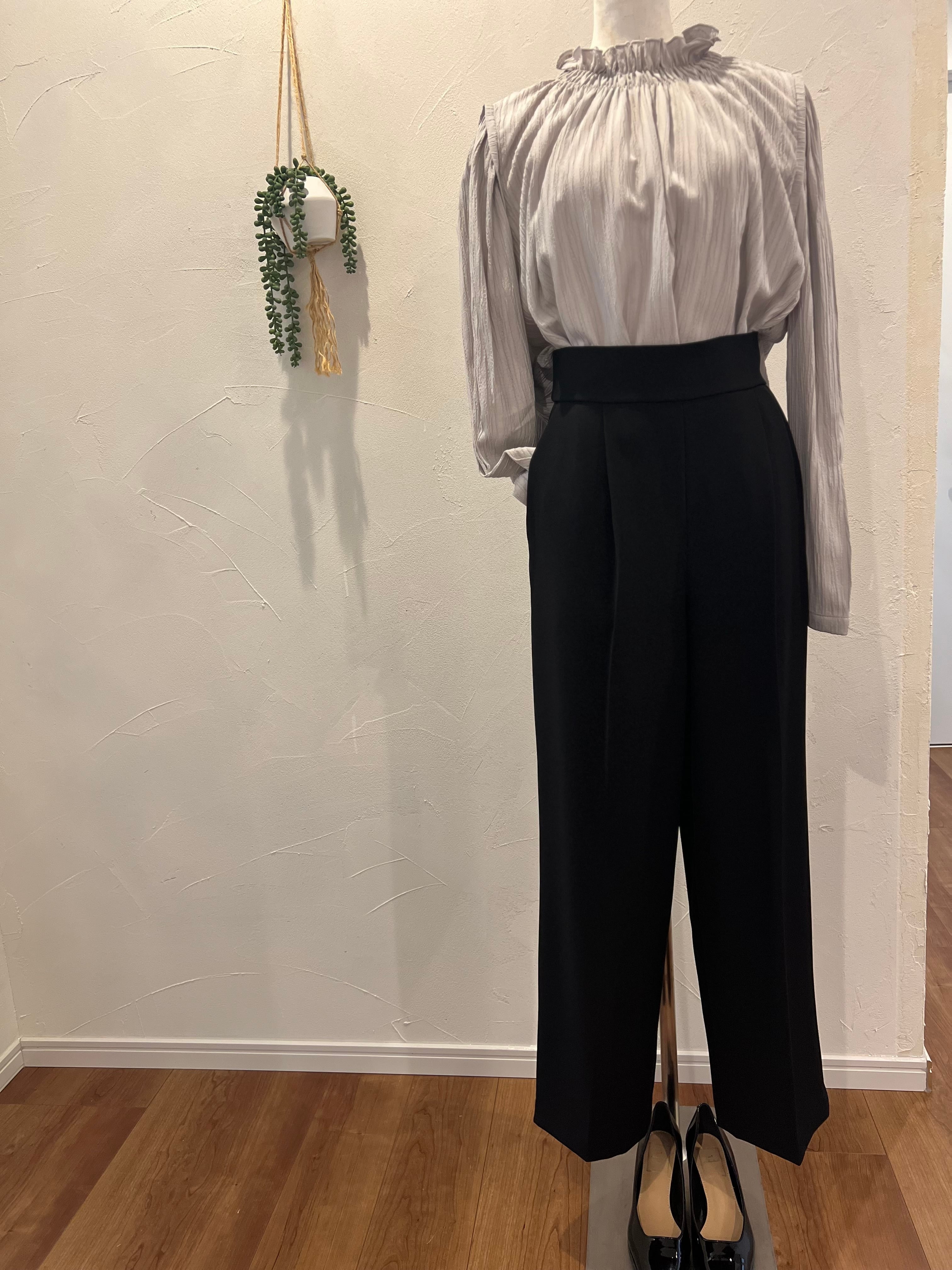 【SELECT】フリルカラーシャーリングブラウス