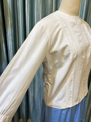 vintage “ORVIS” tuck & lace white blouse