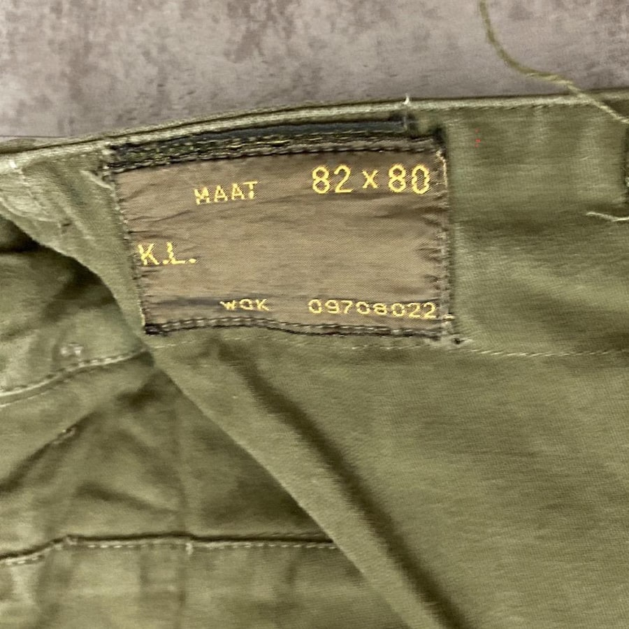 オランダ軍パンツのラベル MAAT 82 x 80 K.L.