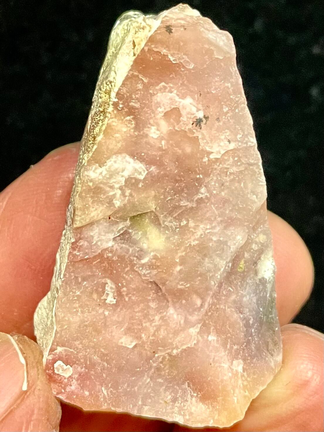 11) 慈愛と優美のピンク!ペルー産「アンデス・ピンクオパール」原石
