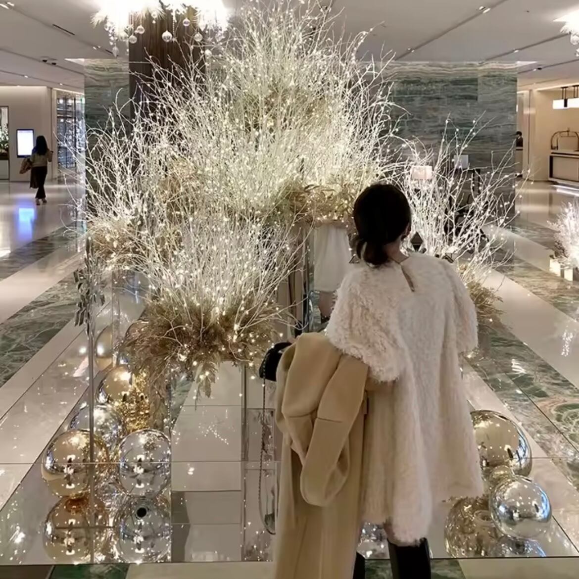 fluffy short sleeve mini dress