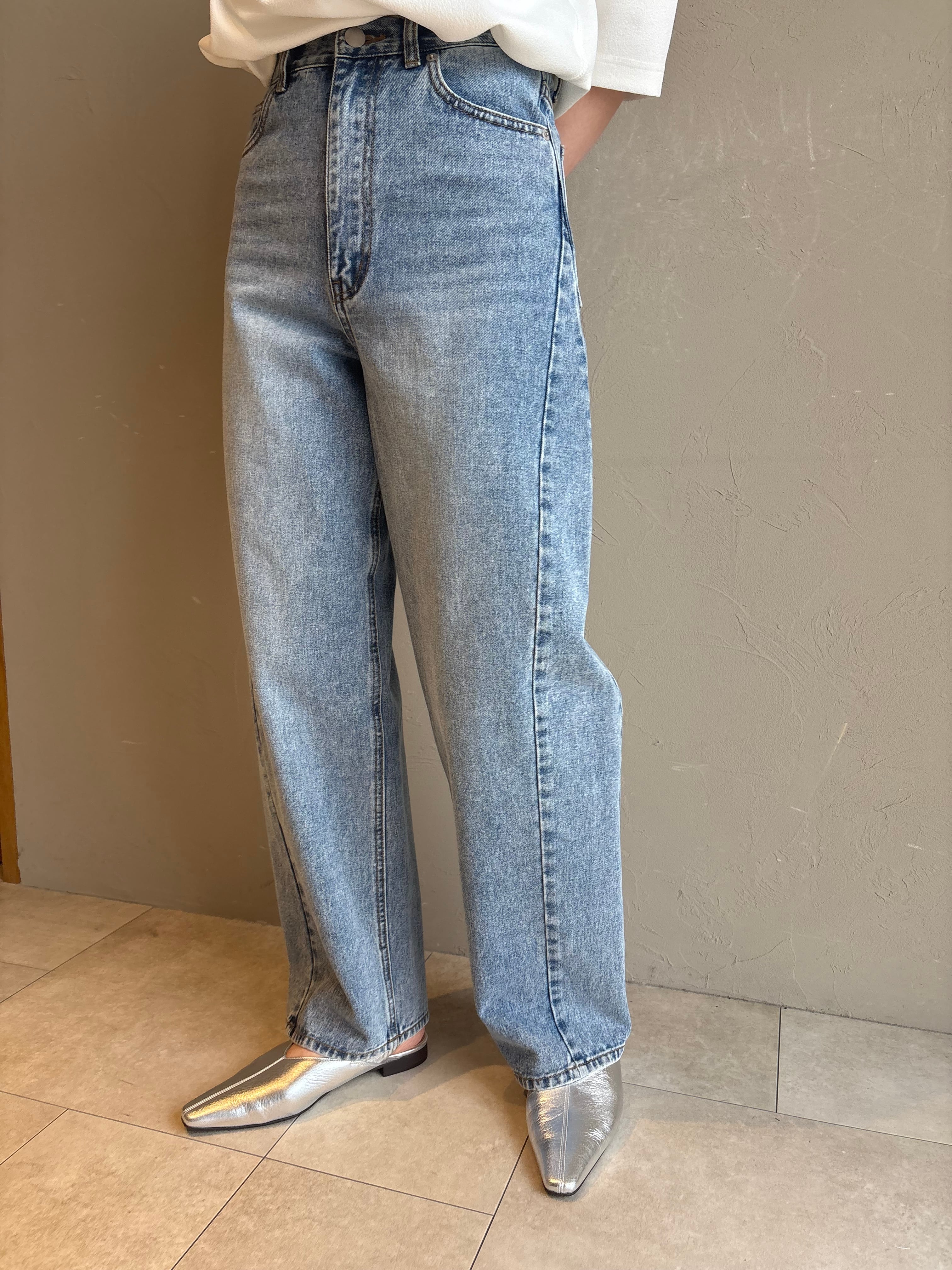 タグ付き新品未使用⭐︎Mal.レレレさん パシオーネ カーブデニムパンツ40 PASSIONE カーブデニム タグ付き新品未使用⭐︎Mal.レレレさん