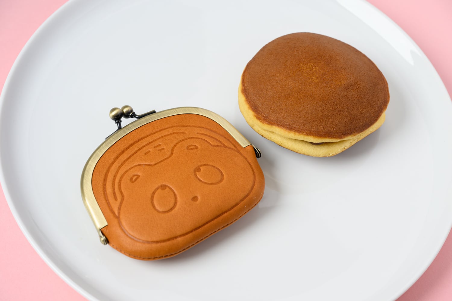 ヒダカナオト ぼんやり子だぬき がま口財布 | TOKYO PiXEL. shop & gallery