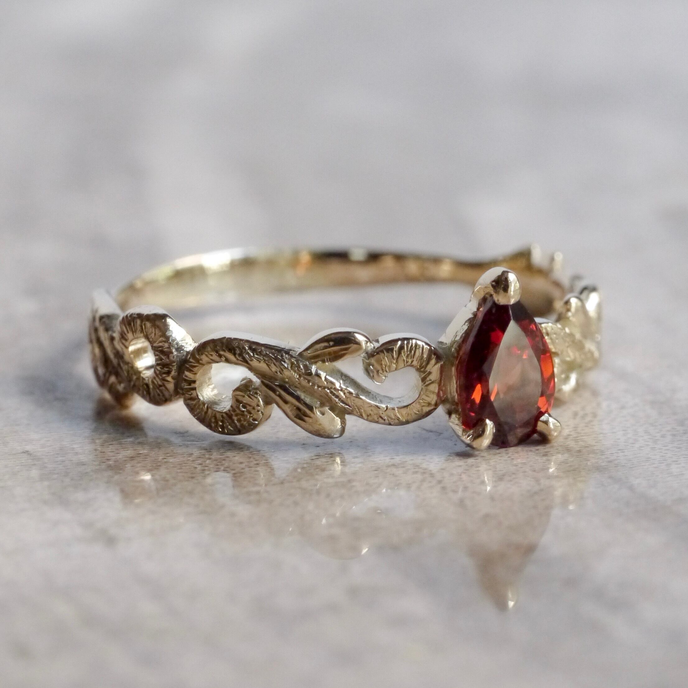 雫 − SHIZUKU − K10 タンザナイトリング | Ai Kaminaga｜Coastal Jewelry