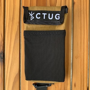 CHICKEN TRAMPER ULTRALIGHT GEAR　CTUG　Shoulder Strap Phone Pocket　超軽量、耐水性を備えるショルダーストラップ取り付け用モバイルケース　イエロー/ ブラウン / オリーブ / グレー