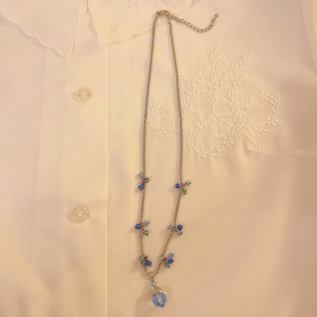 blue beads necklace