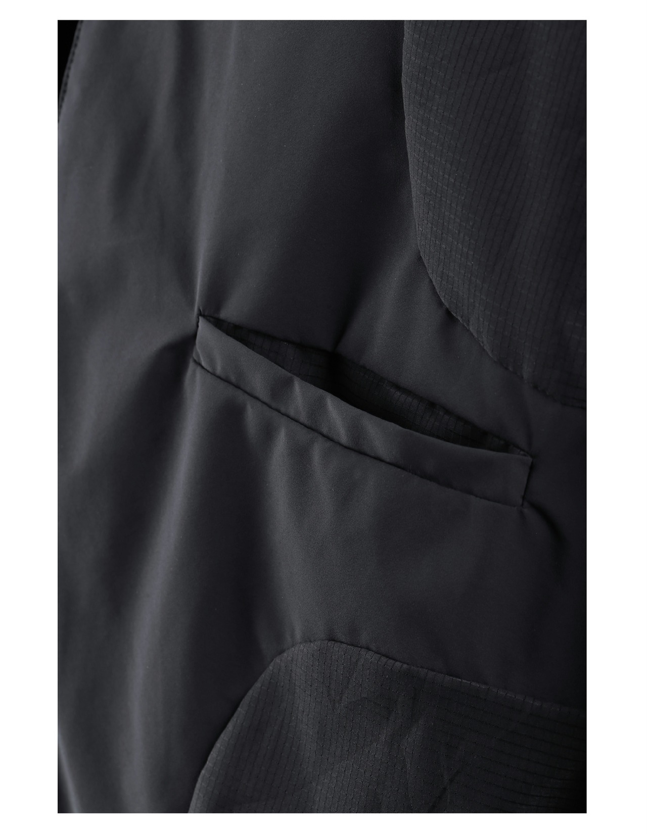 REINDEE LUSION 21AW　防水カンフージャケット