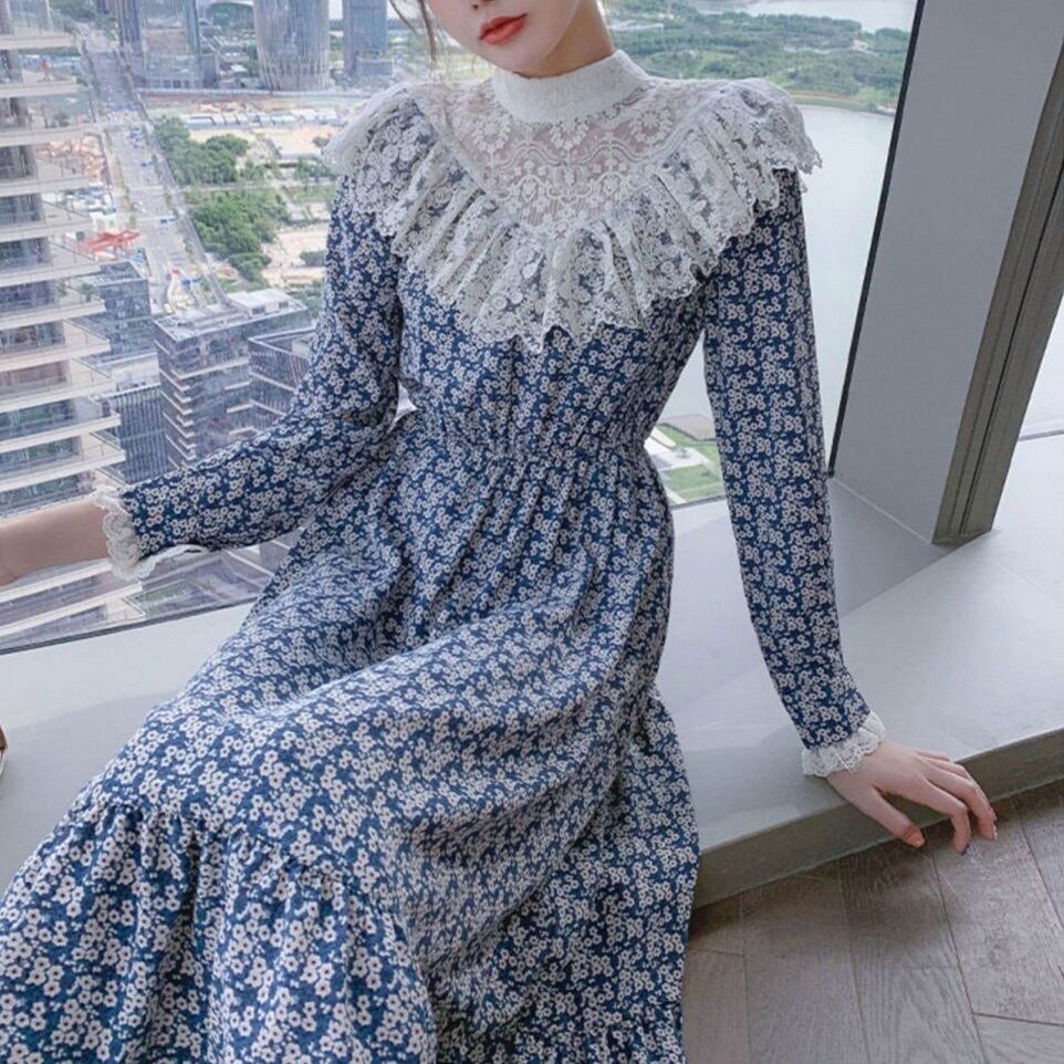 ワンピース レディース フレアワンピース ミモレ丈 袖あり 長袖 ハイネック Aライン レース フリル かわいい 大人可愛い きれいめ フェミニン おしゃれ お洒落 おとな こなれ感 ラブリー キュート ガーリー 個性的 レトロ 花柄 小花柄 オフィス OL 通勤 デート お出かけ 女子会 休日 旅行 美術館巡り アート鑑賞 カフェ巡り 街歩き M L XL ブルー 青 春 秋 10代 20代 30代 40代 ママ 女性用 韓国 韓国系 着回し 普段使い 体型カバー ファッション プチプラ モテ 送料無料