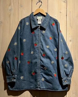 【a.k.a.C.a.k.a vintage】Strawberry & Flower Embroidery Vintage Zip up Denim Shirt Jacket