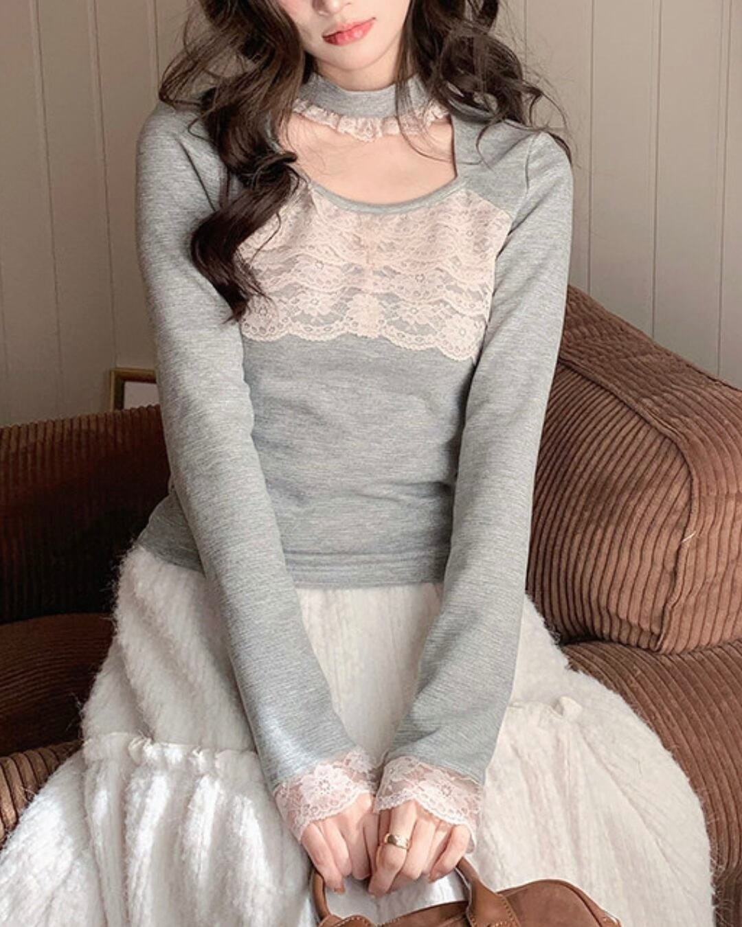 トリプルレースチョーカーネックトップス 25W08452