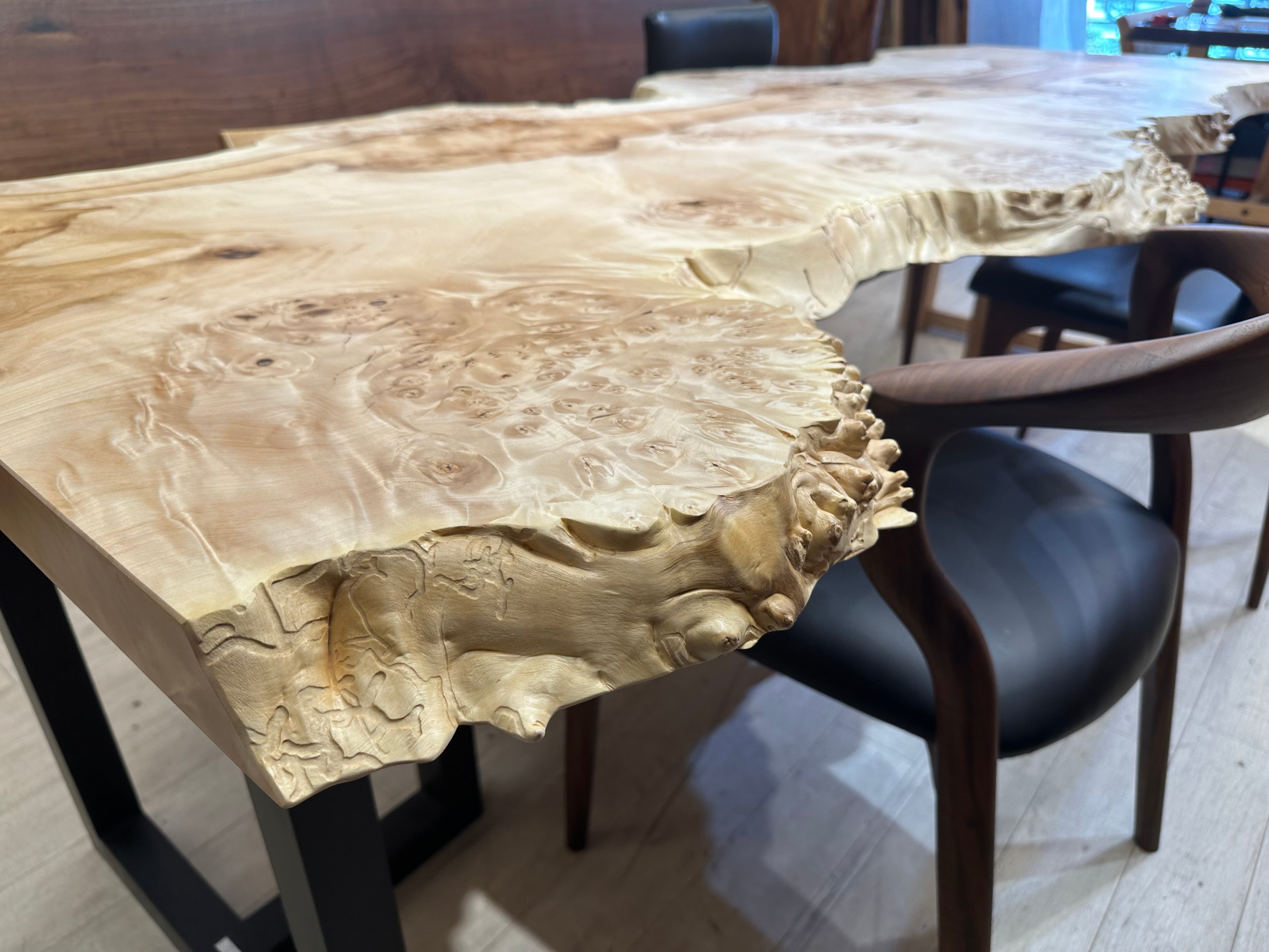 栃瘤（トチコブ）_2400×700-900×50_浅草本店_テーブル天板/一枚板