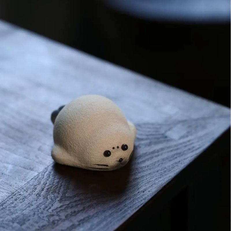 虎 招財 置物 オブジェ 陶器 絵付け 富 繁栄 樹脂素材 玄関 リビング