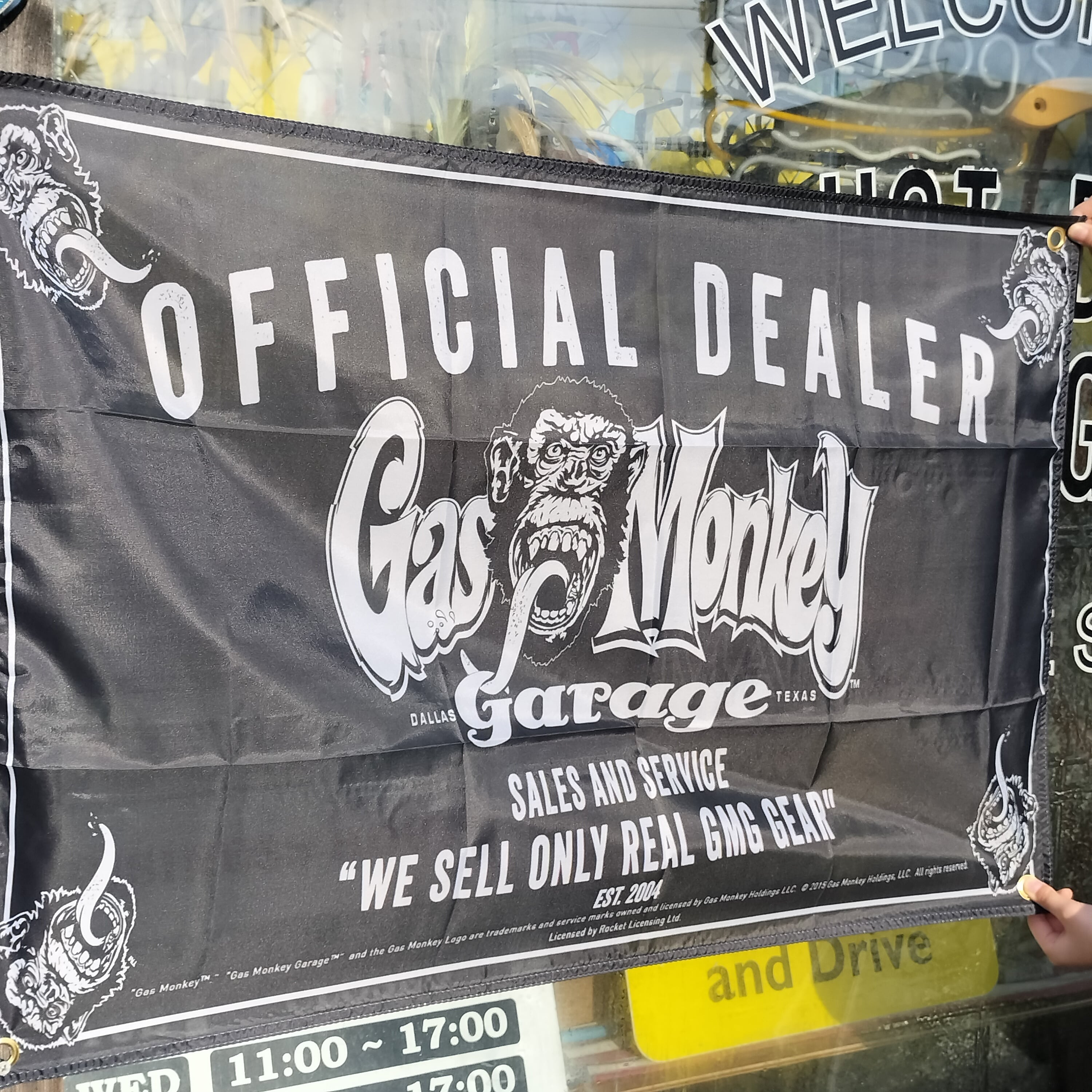 スモールサイズ アメリカン ガレージ タペストリー Gas Monkey