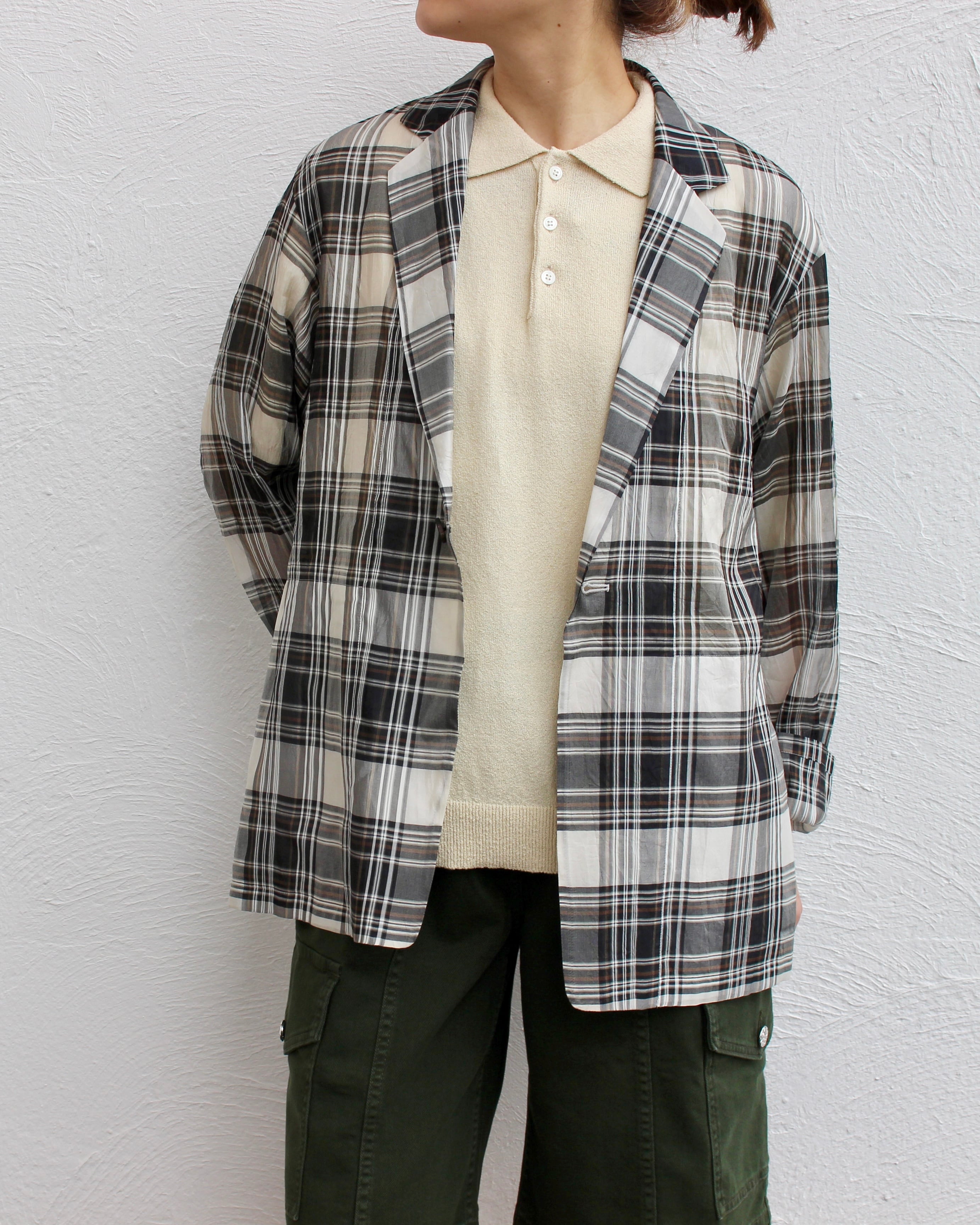 Nikki ESSENTIAL PIECES | Coffee Restaurant & Boutique mari