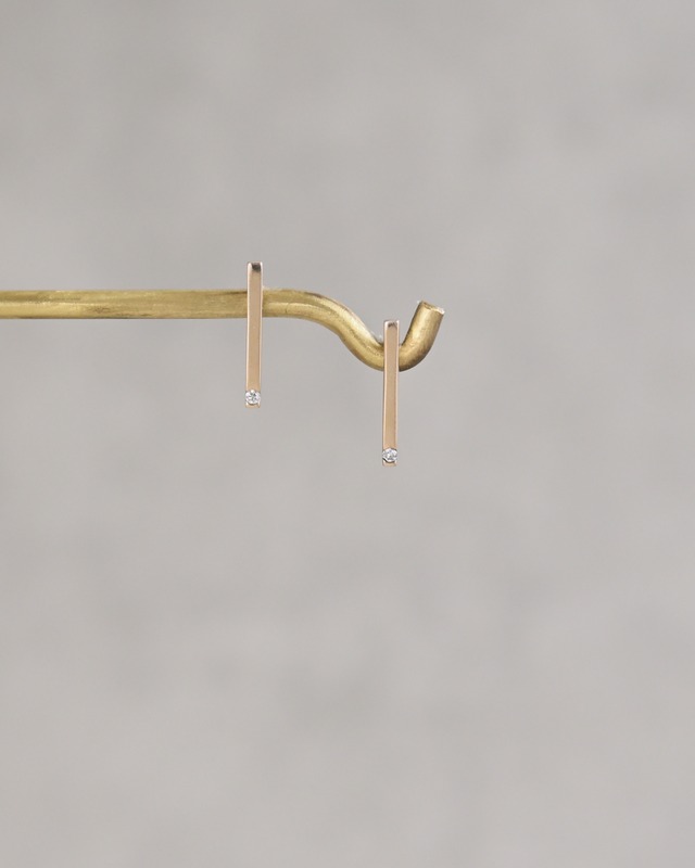 レイ バーピアス（ショート） —  K10 Yellow Gold