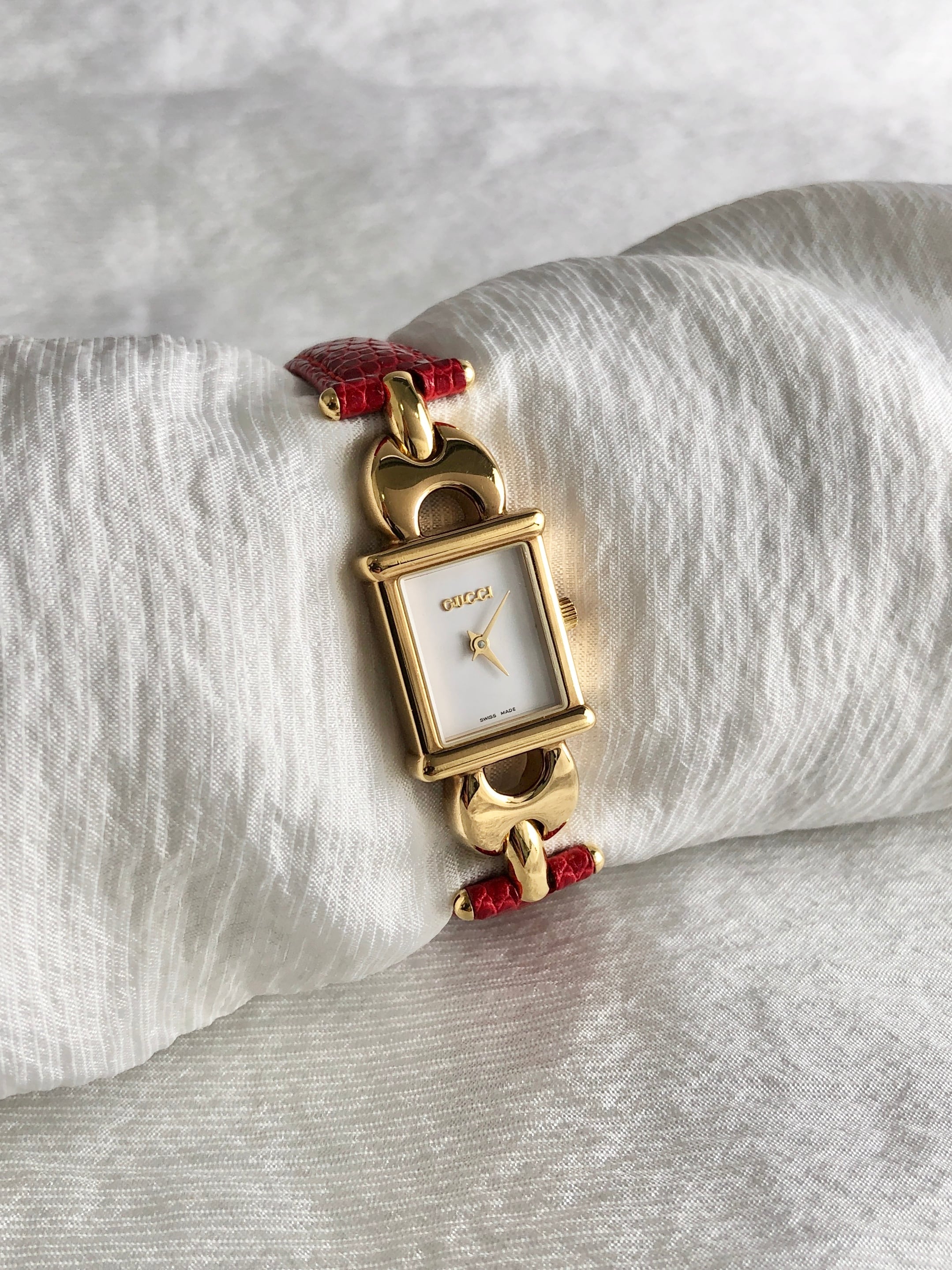 GUCCI グッチ 腕時計 ゴールド クウォーツ 1800L vintage ヴィンテージ