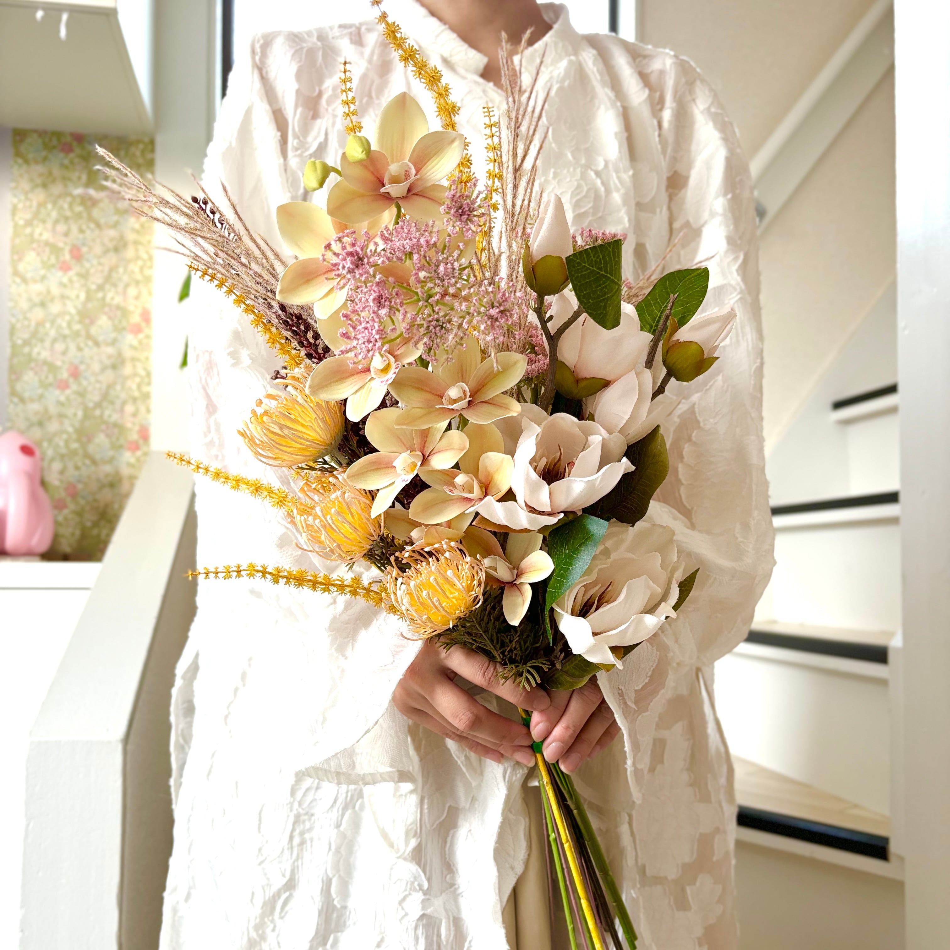 和装におすすめ♪ 造花ブーケ スタイリッシュデザイン 白無垢 色