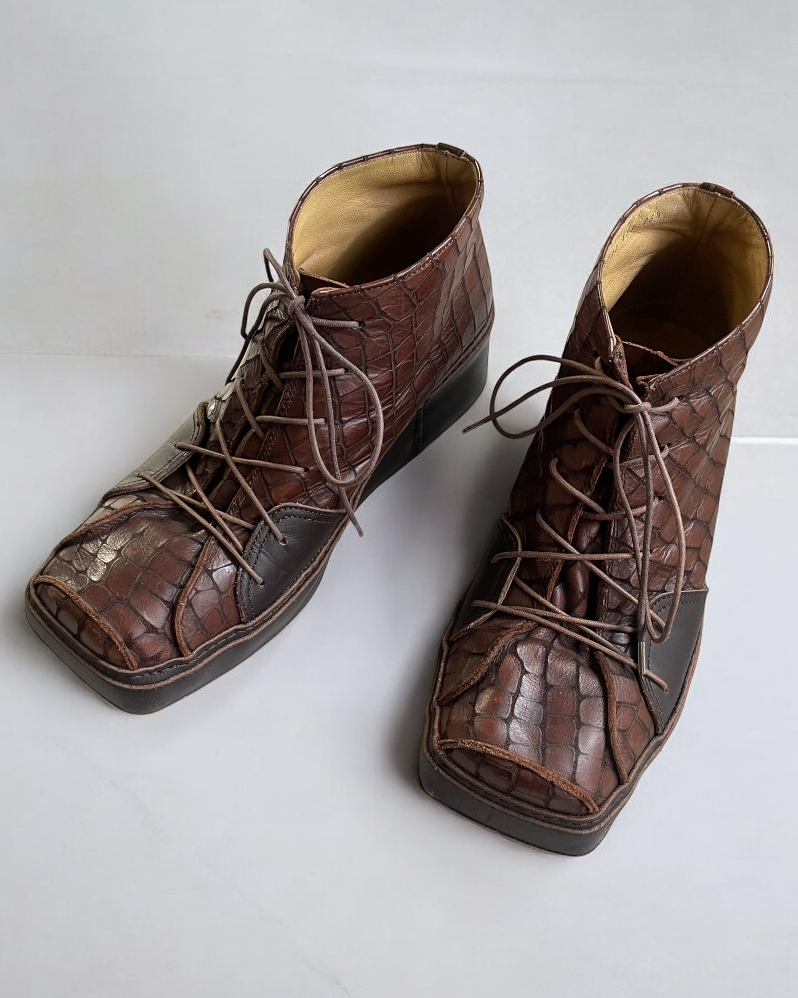 90-00s Mihara Yasuhiro - Croc-Embossed Square Toe Boots | Atelier