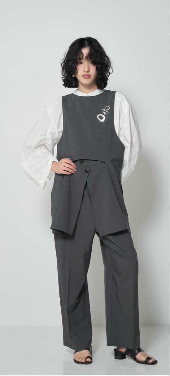 CHIGNON シニヨン】2WAY TUNIC VEST 2ウェイチュニックベスト CHIGNON シニヨン】2WAY TUNIC VEST 2ウェイチュニックベスト