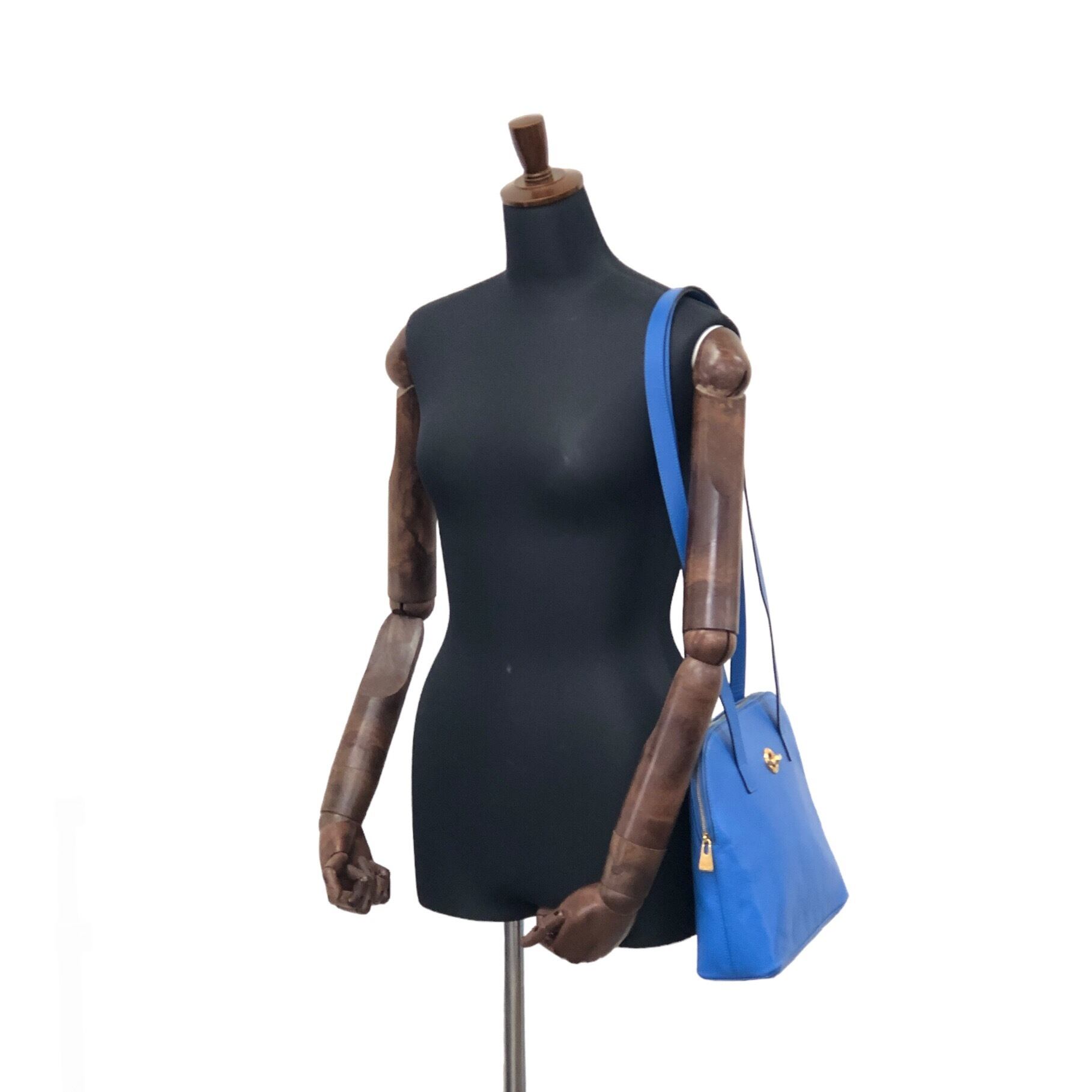 ☆ セリーヌ ショルダーバッグ＊ブルー ☆ CELINE セリーヌ ショルダーバッグ ブルー マンテル レザー vintage