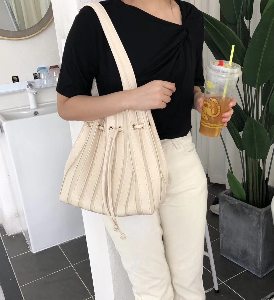 ドロストショルダーバッグ