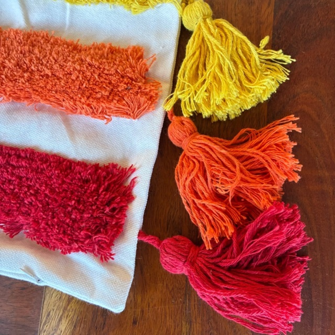 TOPANGA Homefurnishing  Rainbow Colorful Cushion Cover Border レインボーカラフルクッションカバー　ボーダー　45×45cm　フリンジ付き　刺繍　カバーのみ　インナークッション