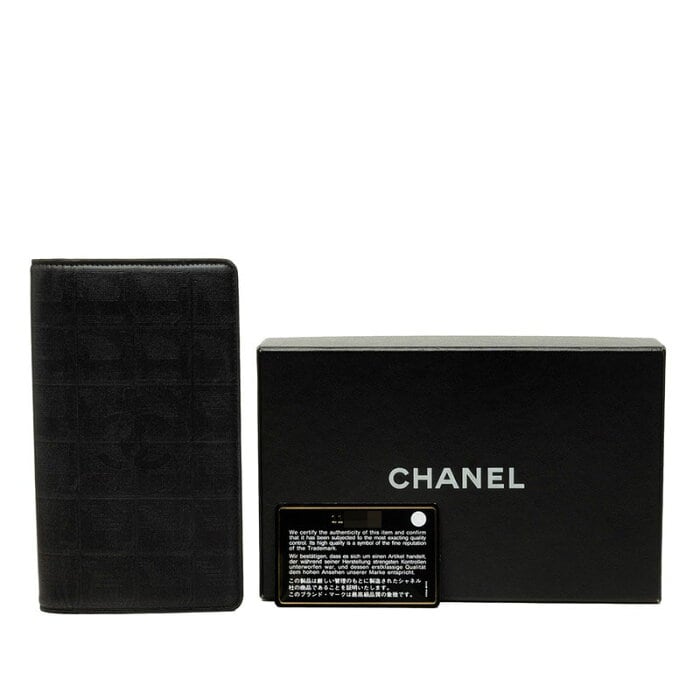 シャネル ココマーク ニュートラベルライン 二つ折り 長財布 A15788
