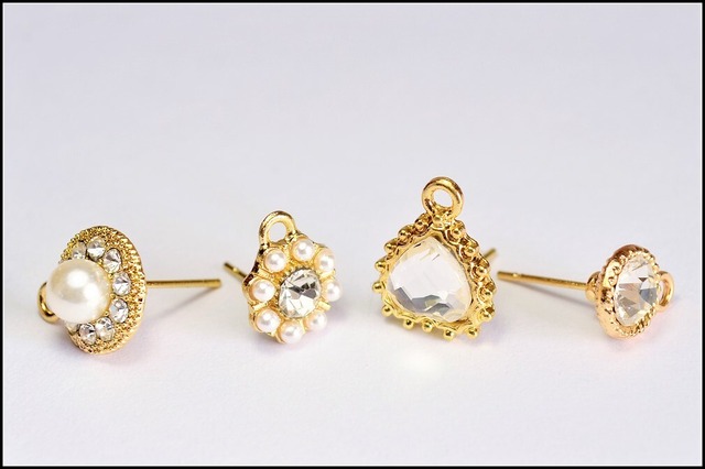 【A825】パールのピアス金具　4番 1ペア