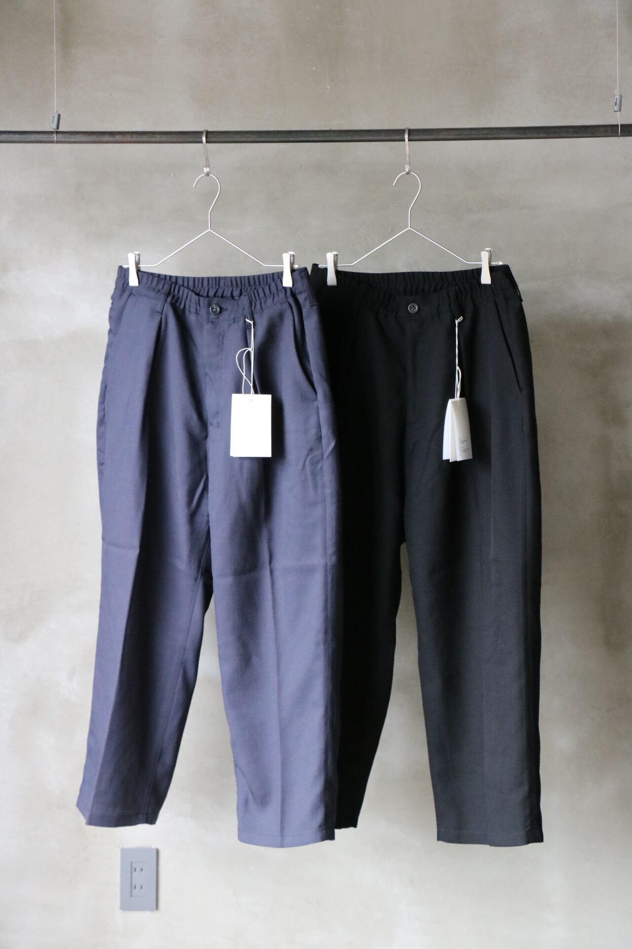 Ancellm / TA/W TUCK EASY SLACKS / ANC-PT61 / アンセルム タック 
