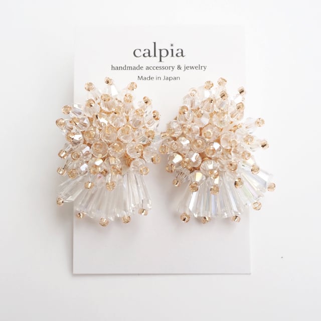 ビーズ刺繍ピアス（クリア）透明感のある華やかなデザイン | calpia*~ハンドメイドアクセサリー powered by BASE