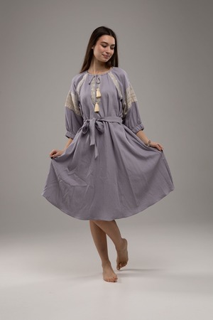 ウクライナ刺繍ヴィシヴァンカ　手刺繍　シルク糸　レディース・フリーサイズ