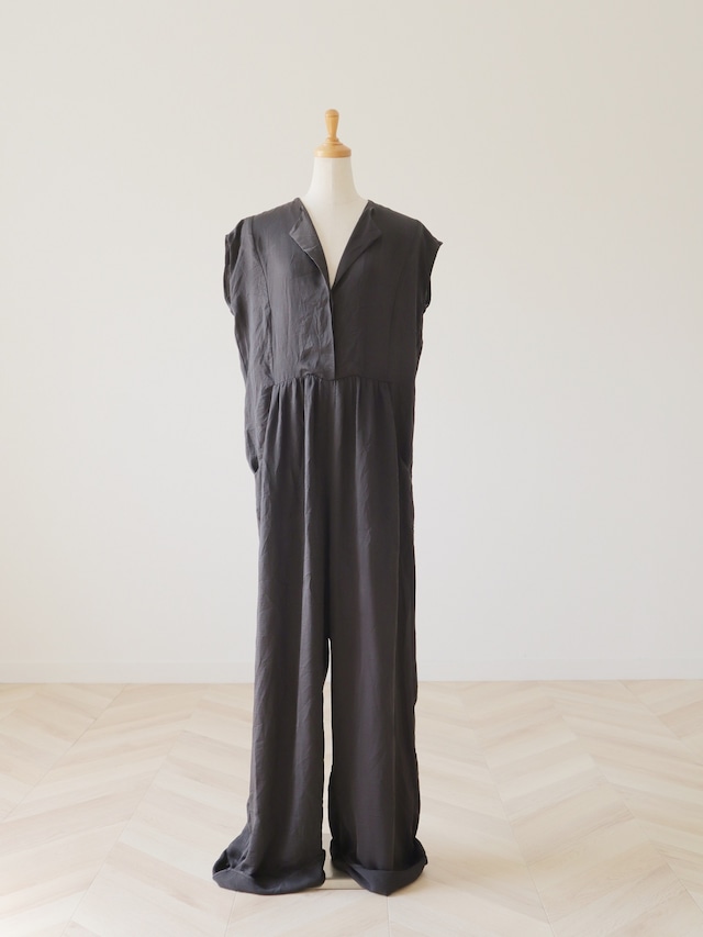●sleeveless relax jumpsuits