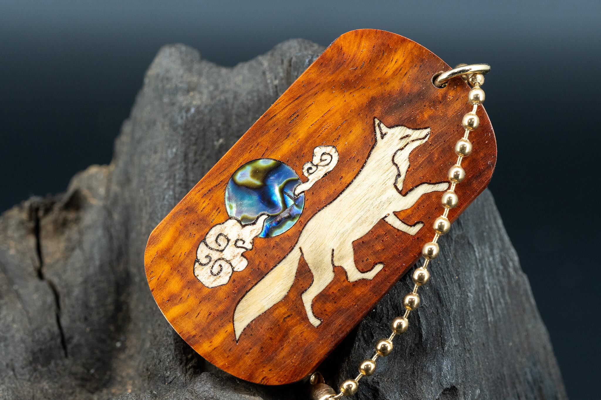 【21世紀最高峰の材】サイアミーズローズウッド ドッグタグ 象嵌 十五夜きつね