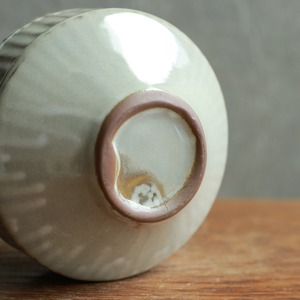 北欧感じる、陶器の上品なフラワーベース 2