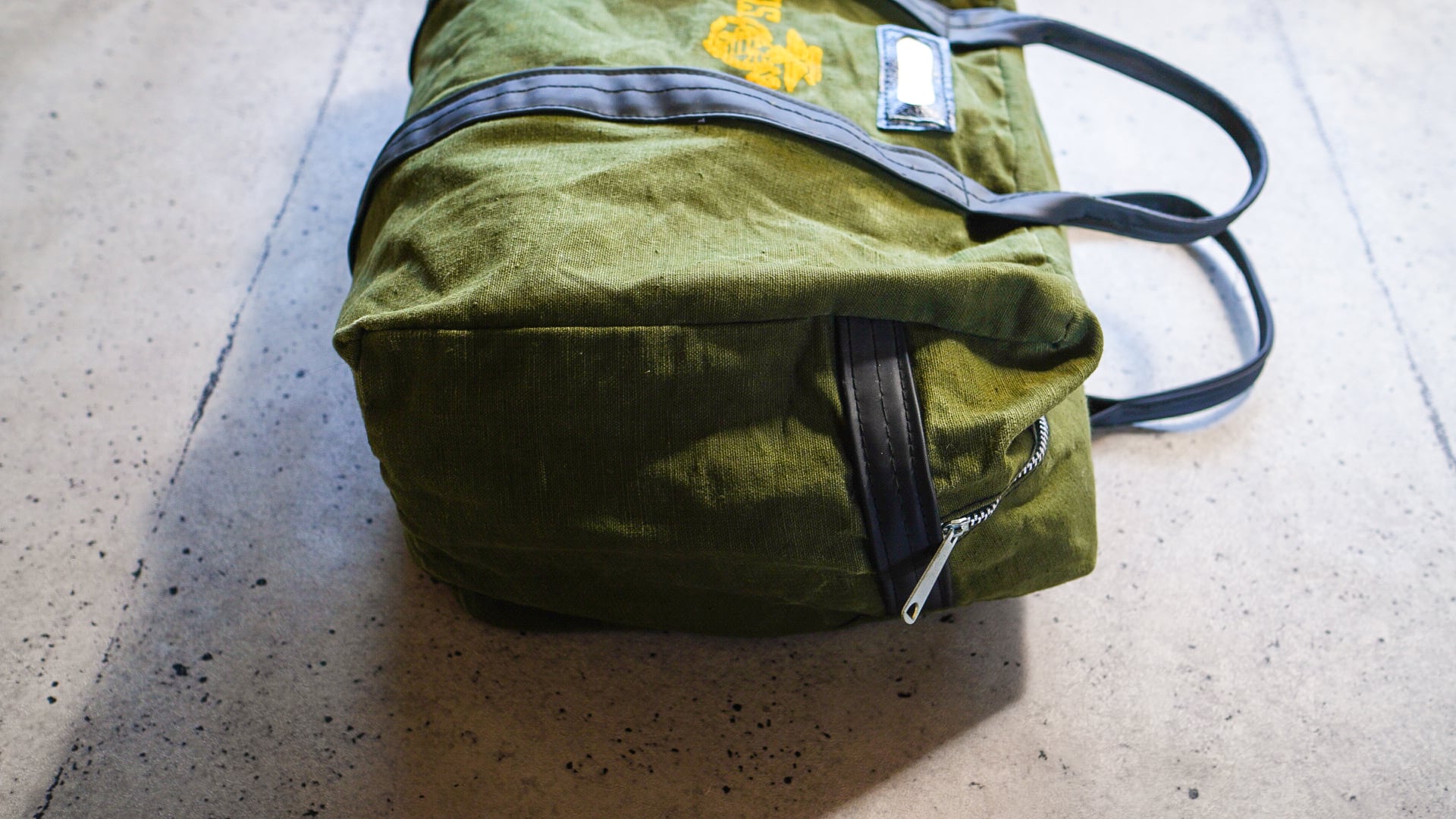 1960s】 U.S.M.C. キャンバス ダッフル バッグ《アルミジッパー