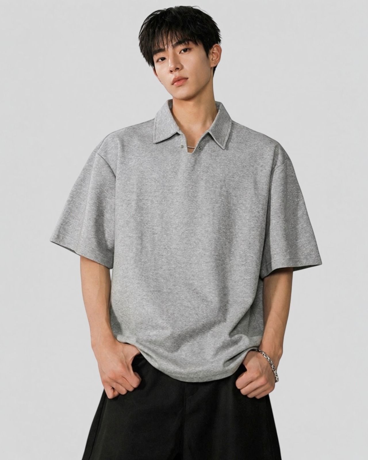 Metal Pin Accent Tee（50％/100％）