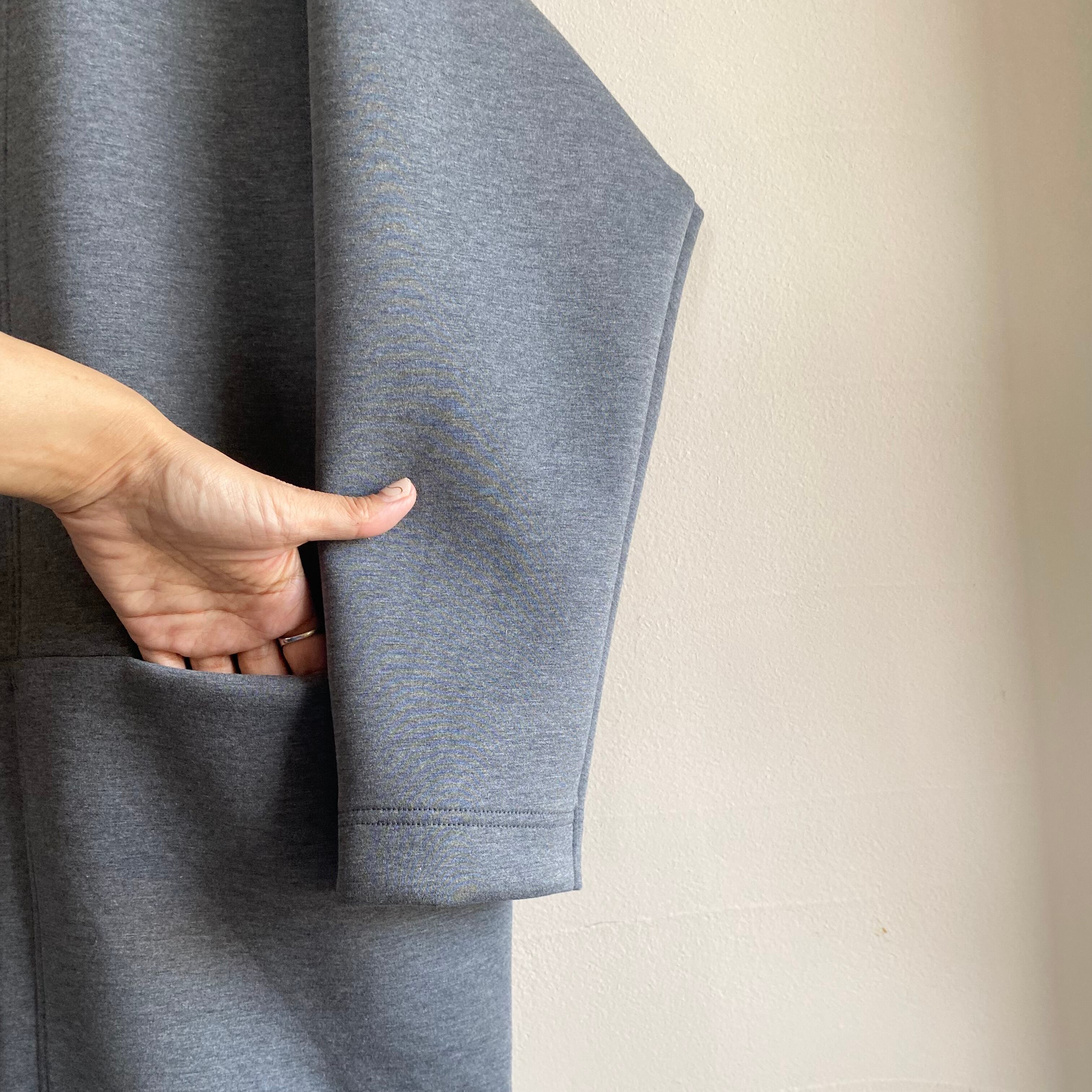 【美品】TRAVAIL MANUEL クッションダンボール・エアコート　Free TRAVAIL MANUEL(トラバイユマニュアル) クッションダンボール