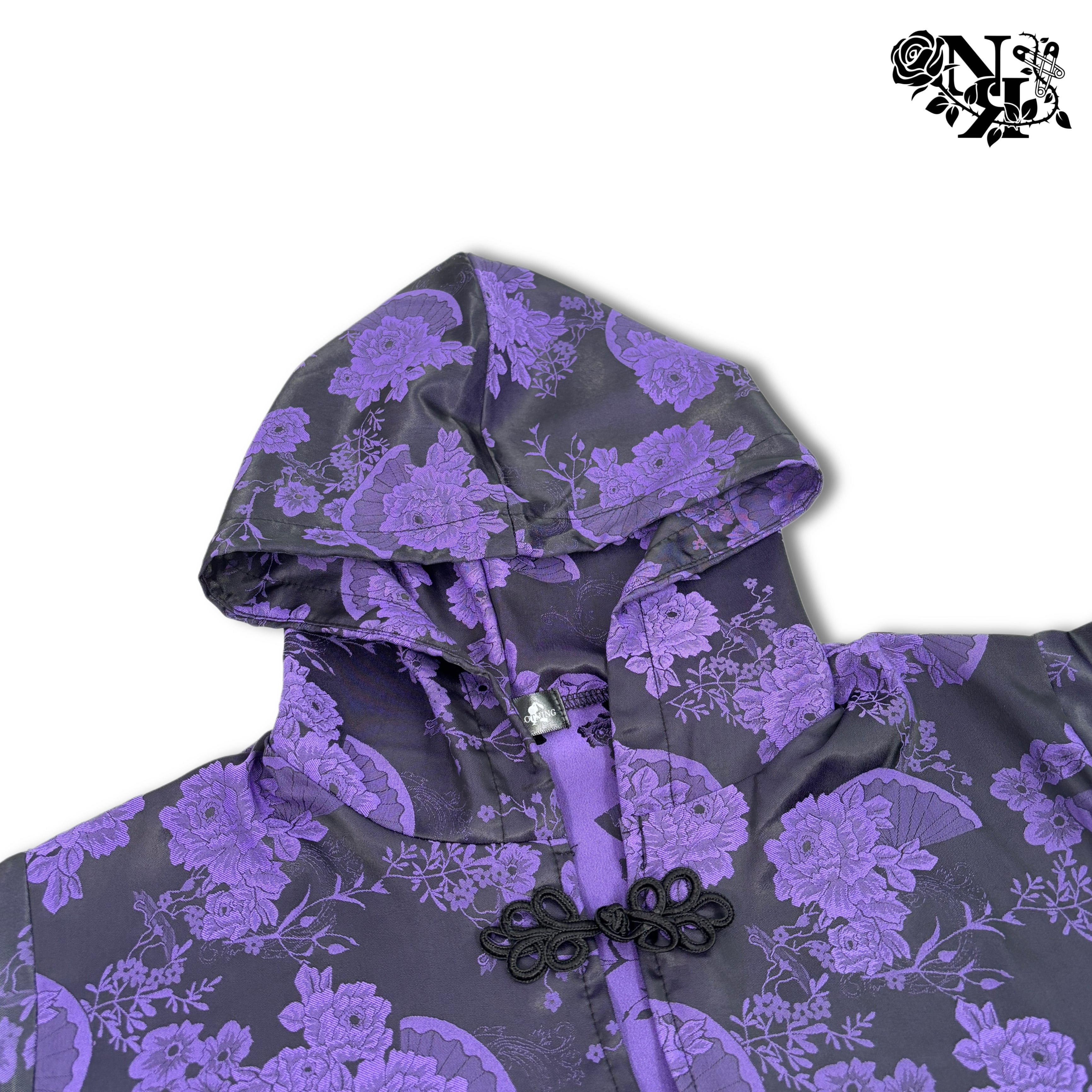 三井家伝来「円山派衣裳画」 紫紅社 SC2Y-N 和華妖艶” PURPLE CHINA BUTTON HOOD TOP【PURPLE】 | NIER CLOTHING
