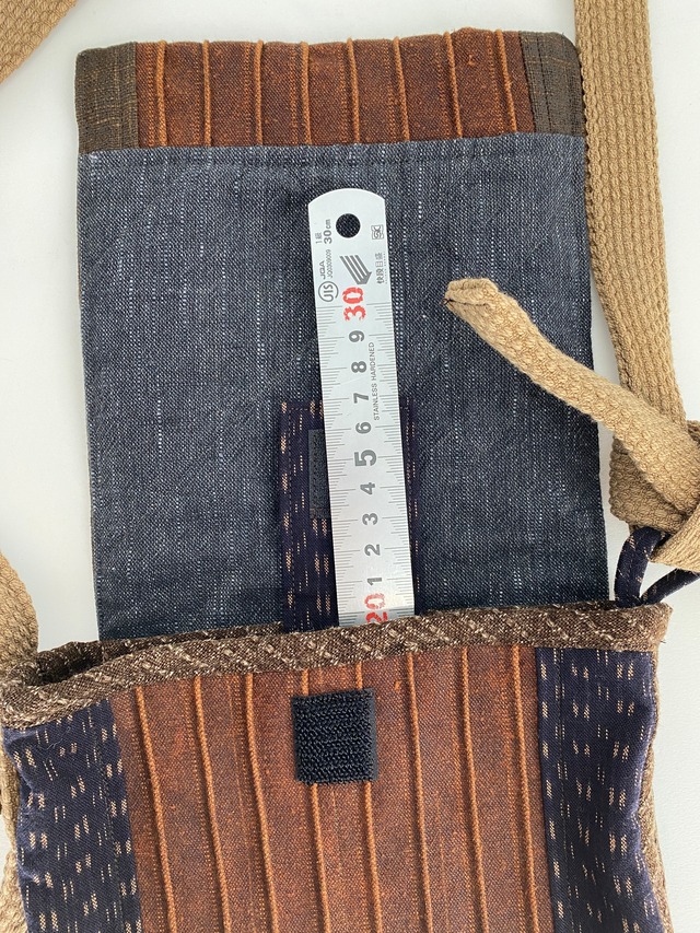 柿渋手作りピンタックショルダーバッグ　現品お届け