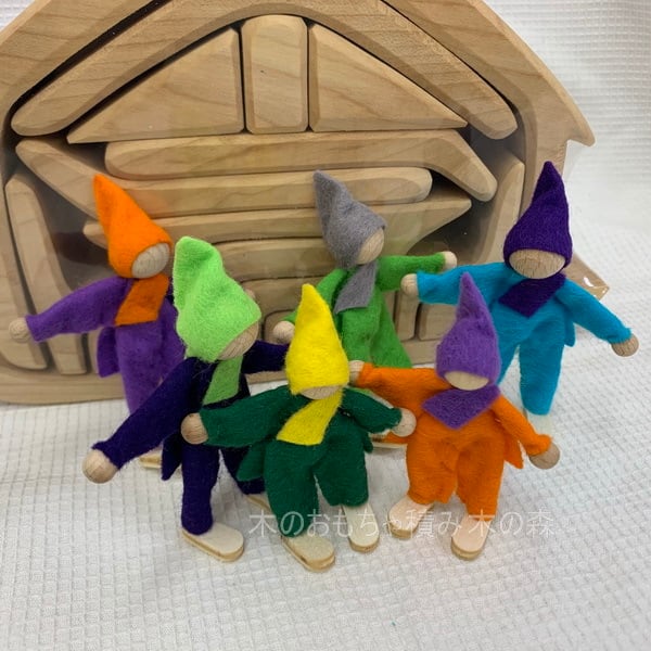 マジックウッド フェルトの小人セット 6体 ドールハウス 積み木遊び