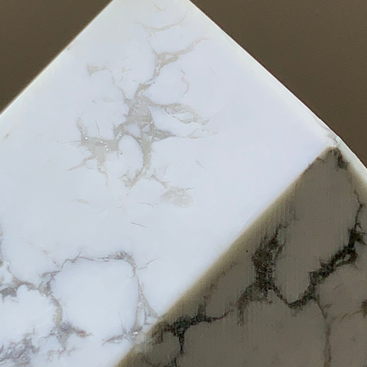 ハウライトタワー*天然石ポイント*天然石インテリア*置き物*T17