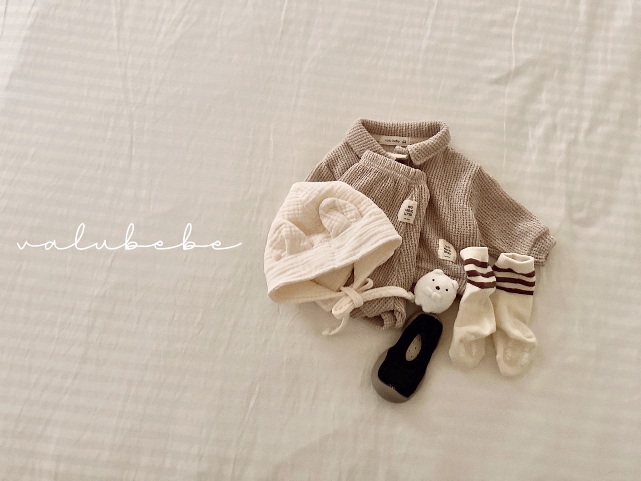 Valubebe 26/AP (Baby) Dalkong Knit Collared Tee