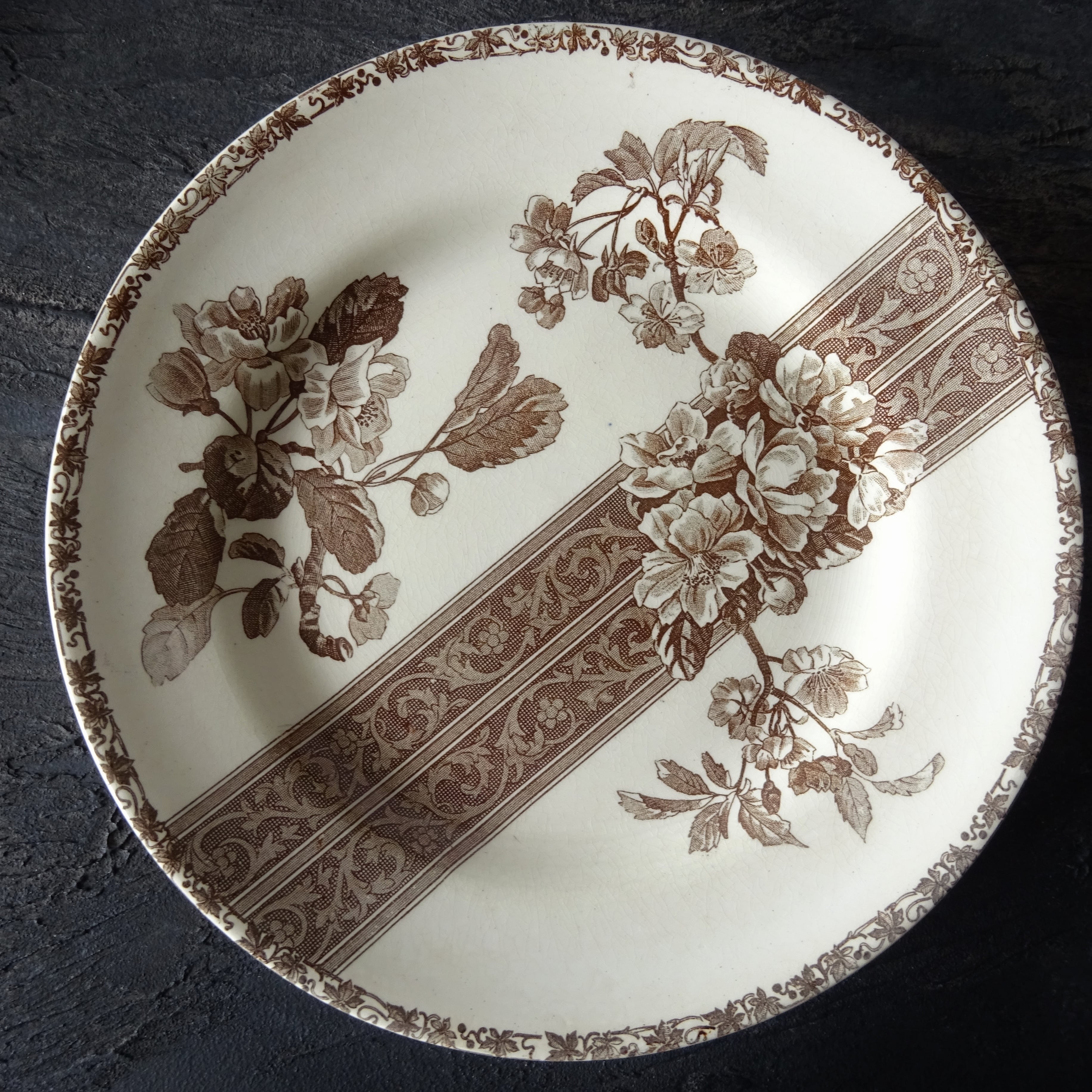 【 Épuisé 】Émile bourgeois / Le Grand Dépôt  décor 《Fleurs de pommier》assiette plate (A)
