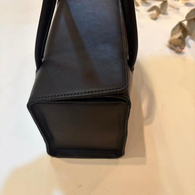 B.stuff　セレモニー対応ハンドバッグ